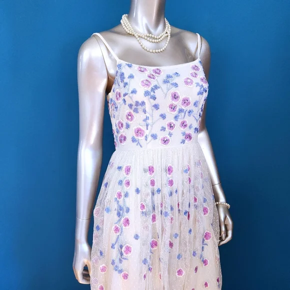 🆕️🪻MAYA DELUXE Floral Embroidered Maxi Dress w/ Sequin Embellishments // (NWT)